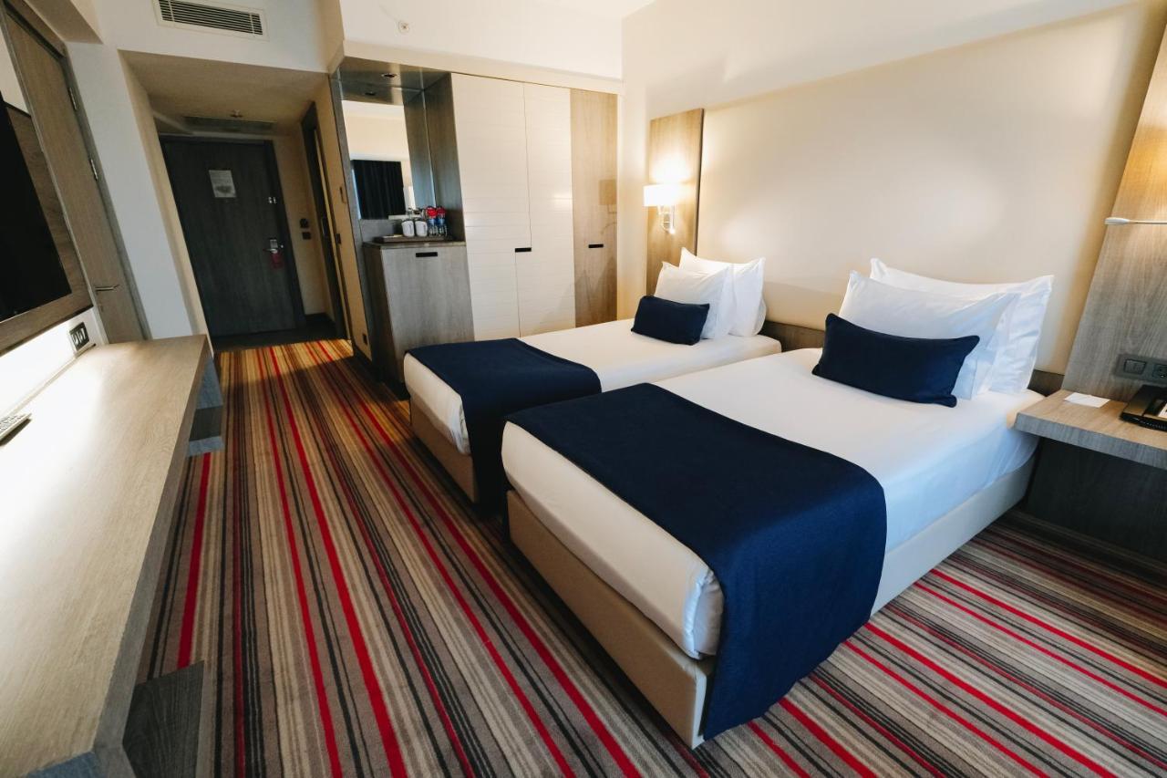 מלון Ramada Plaza By Wyndham איזמיר