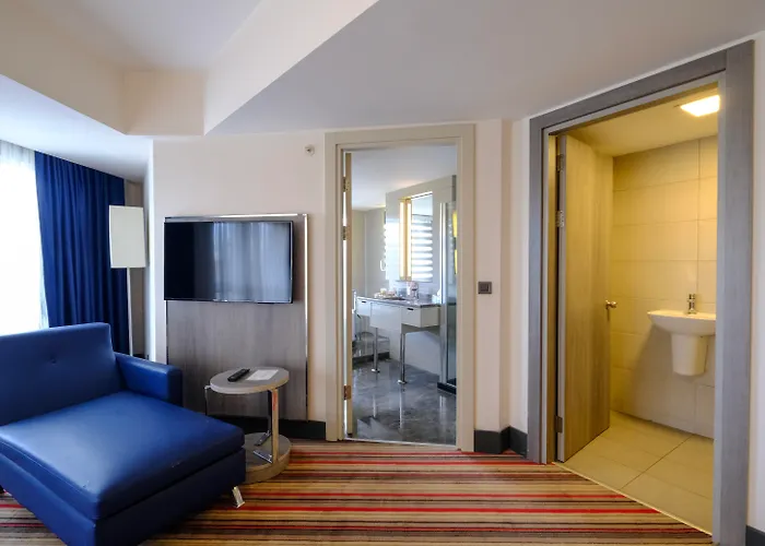 Ramada Plaza By Wyndham Izmir