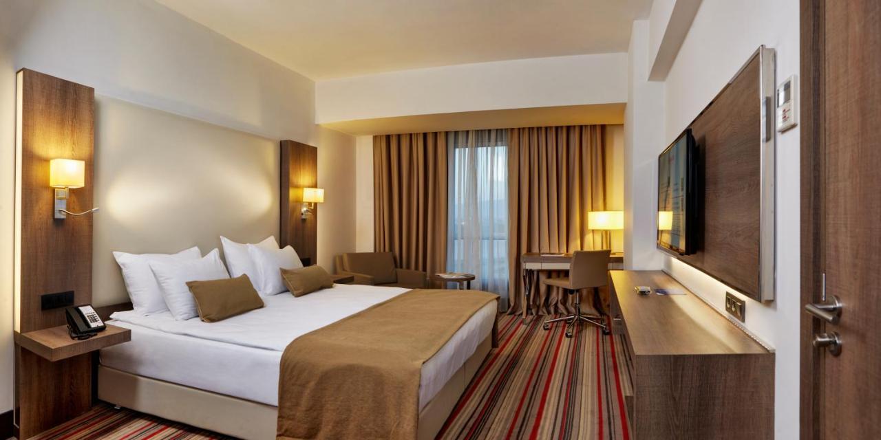 Ramada Plaza By Wyndham