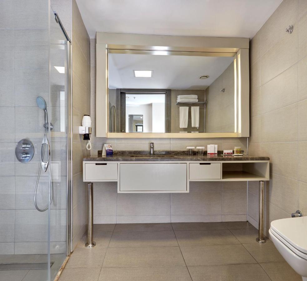 Hotel Ramada Plaza By Wyndham Izmir