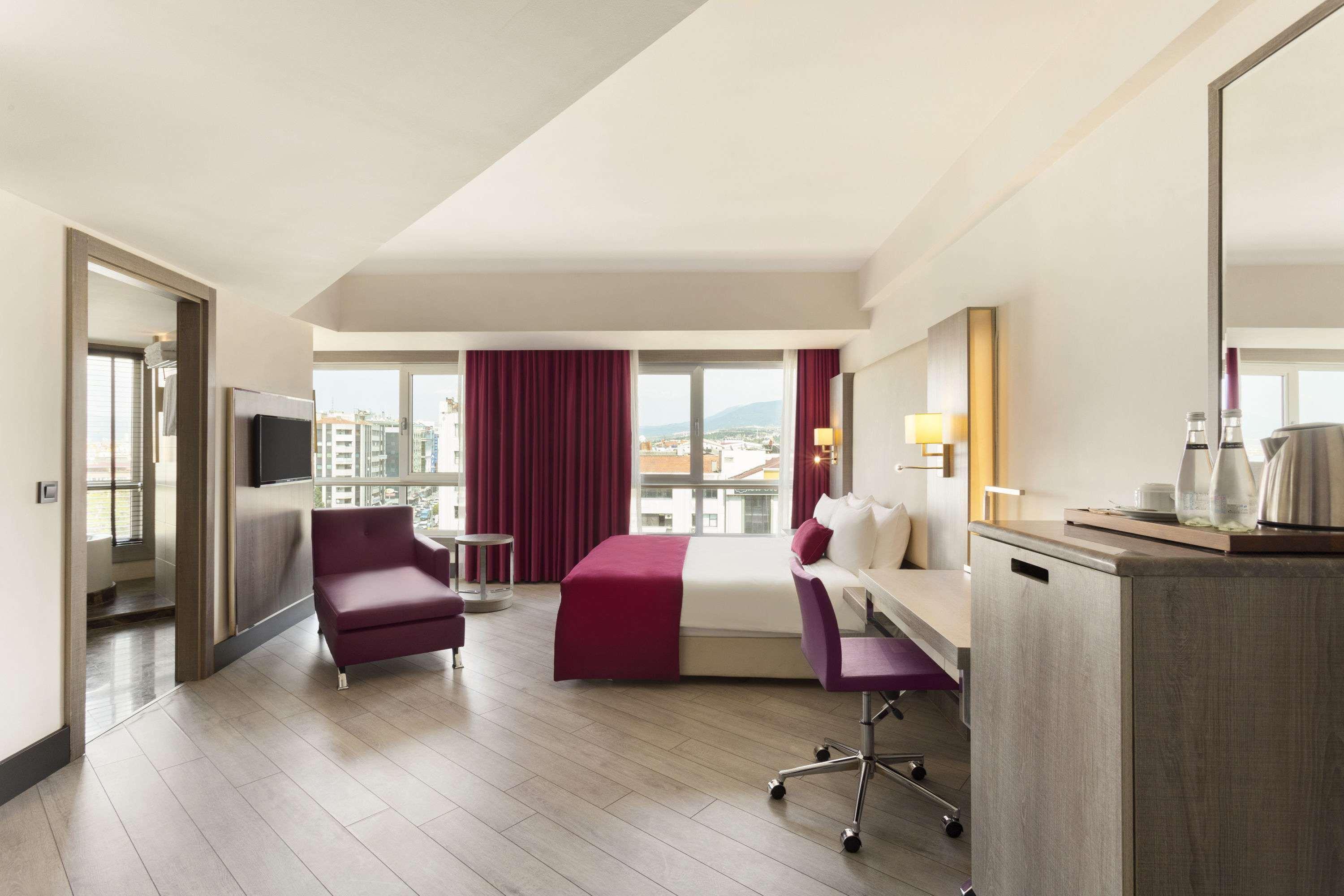 Ramada Plaza By Wyndham Отель Измир