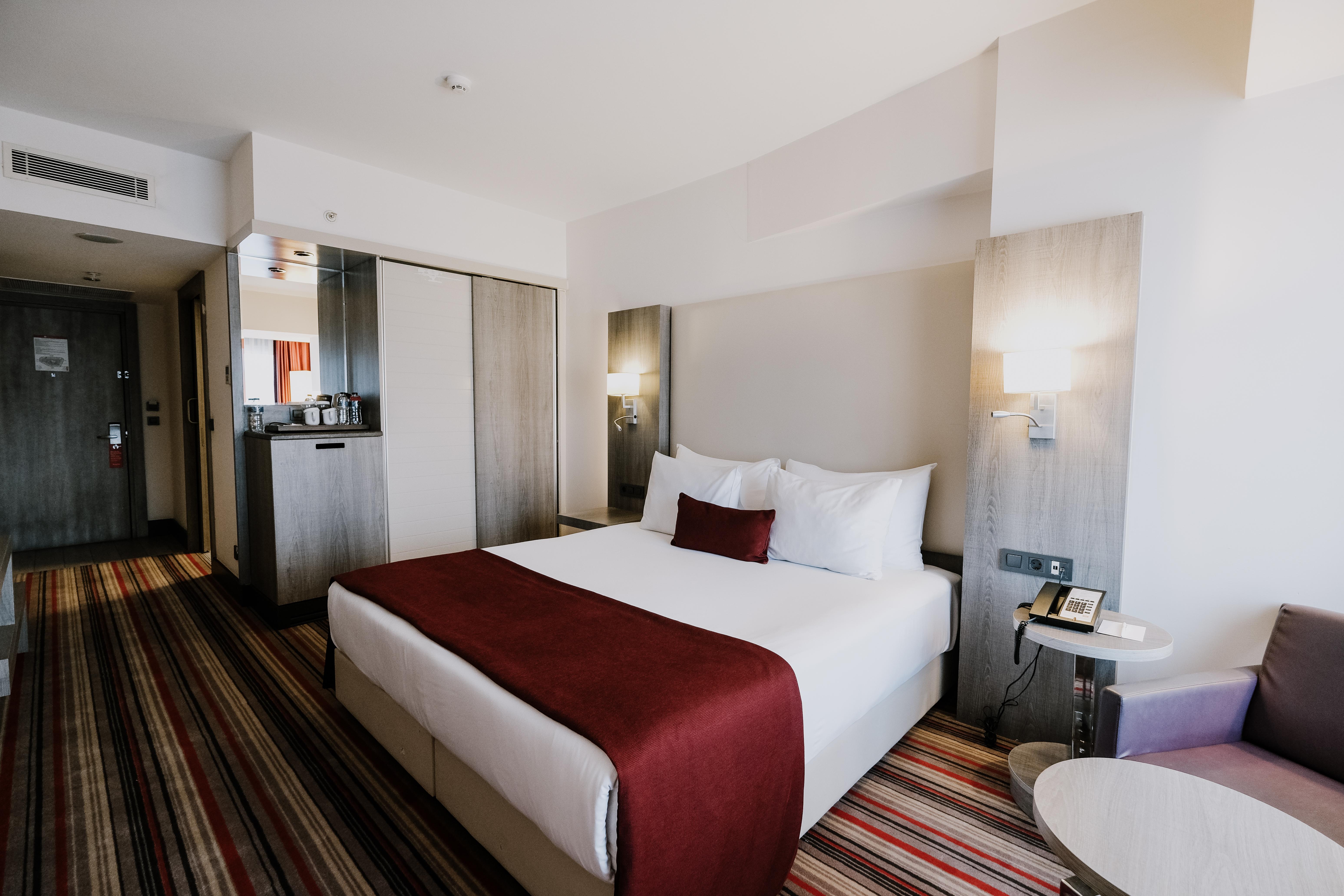 Отель Ramada Plaza By Wyndham Измир