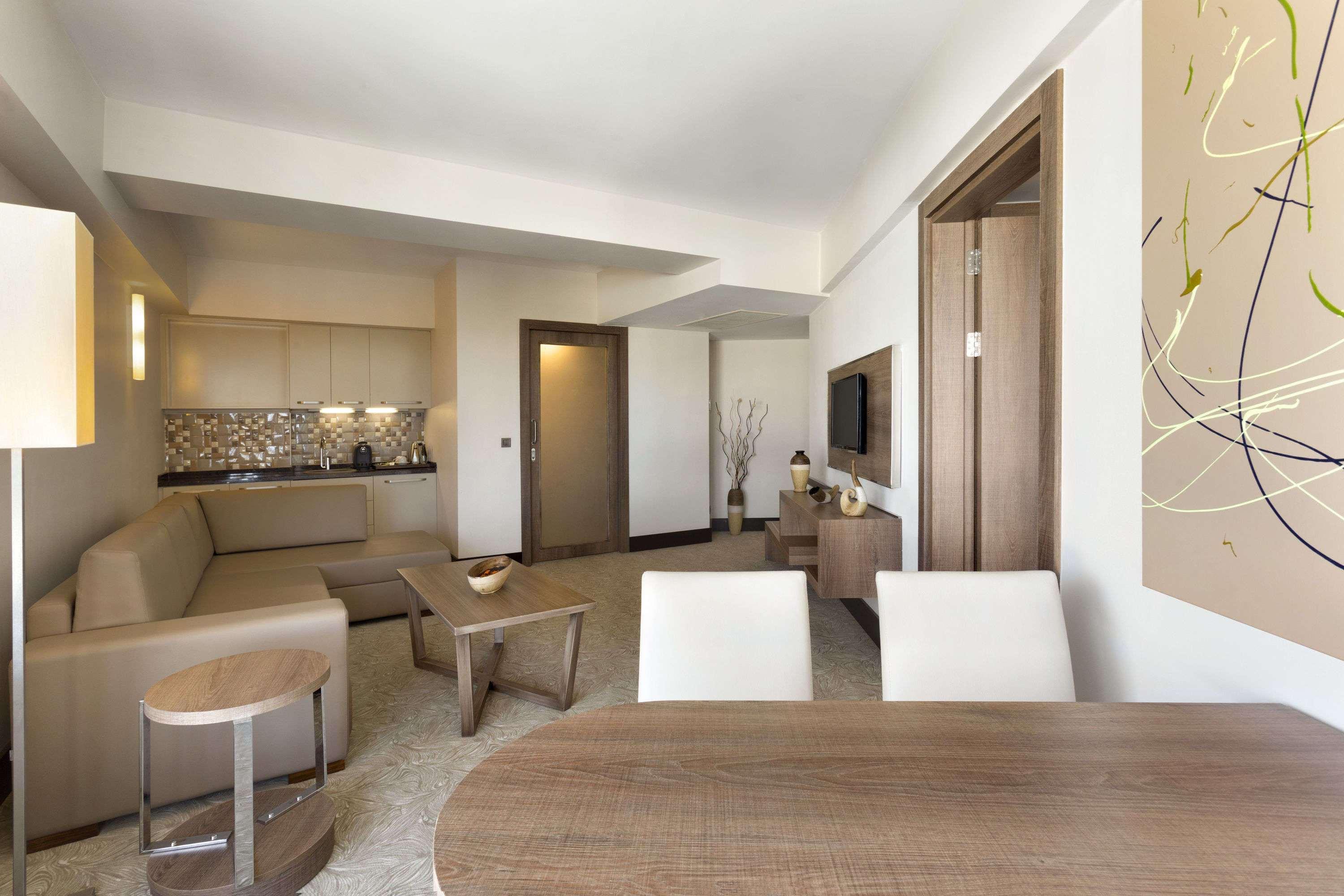 Ramada Plaza By Wyndham Измир