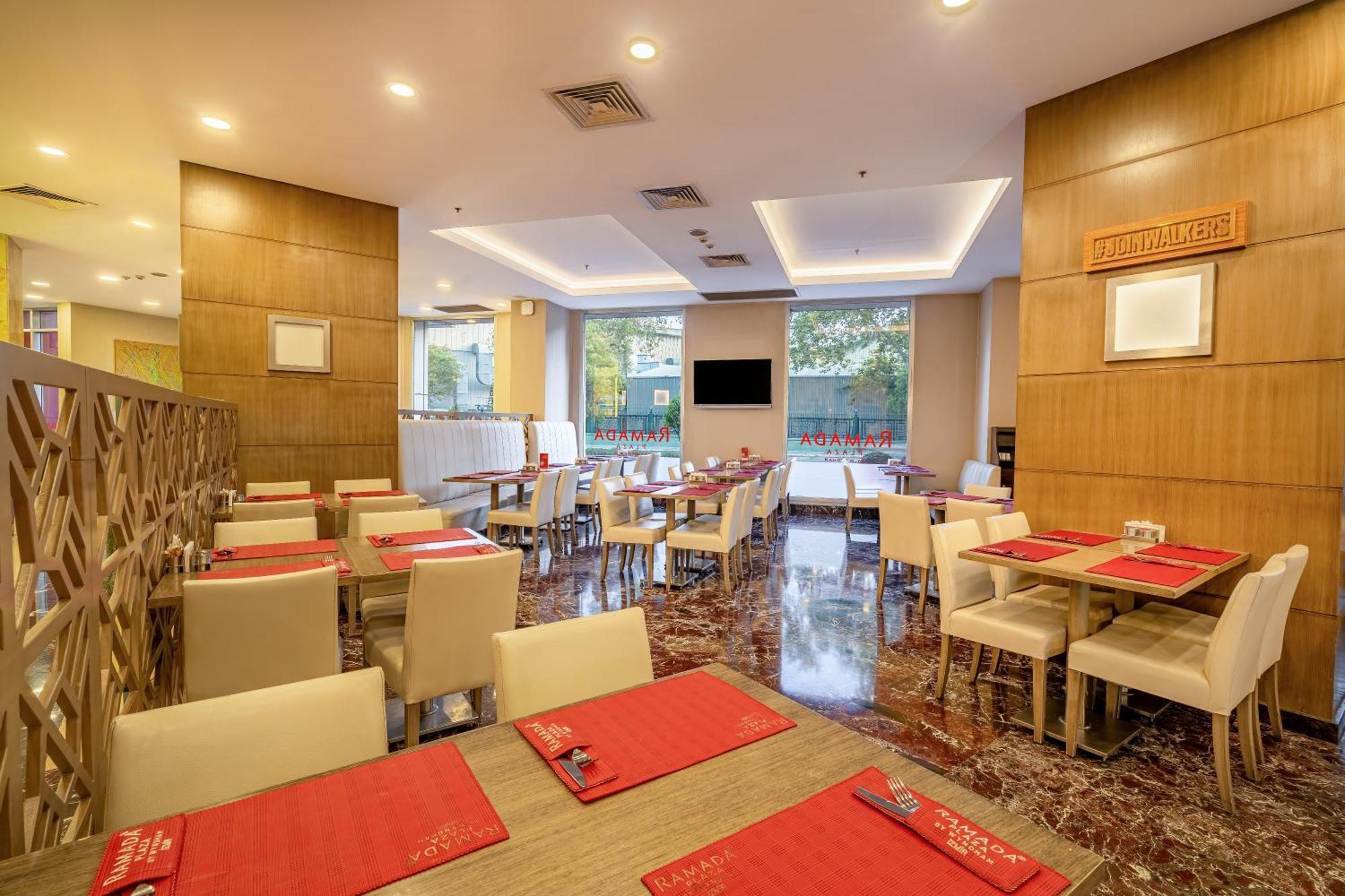 Отель Ramada Plaza By Wyndham 4*