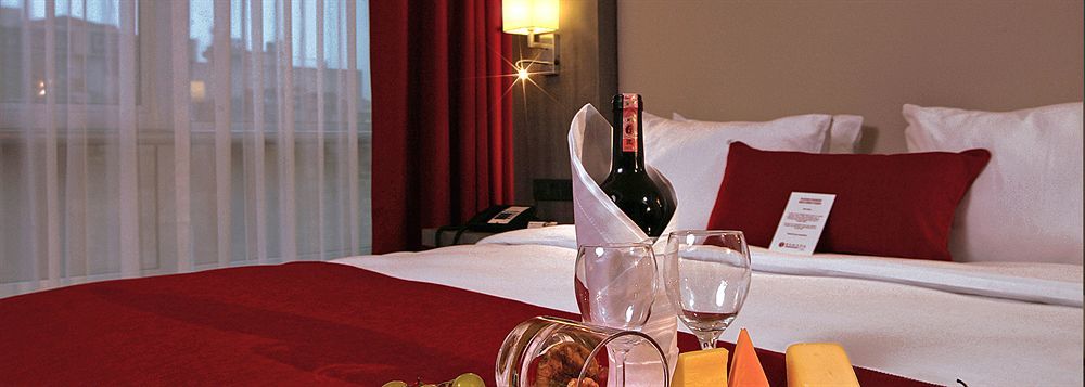 Отель Ramada Plaza By Wyndham 4*